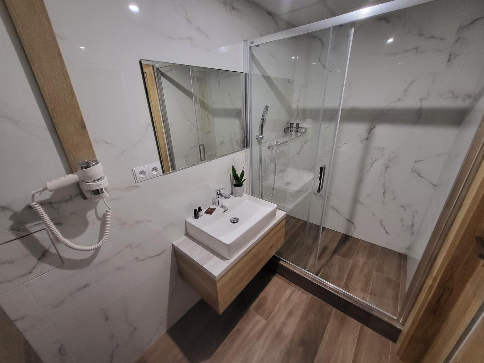 Hotel Crystal Kösice Dış mekan fotoğraf