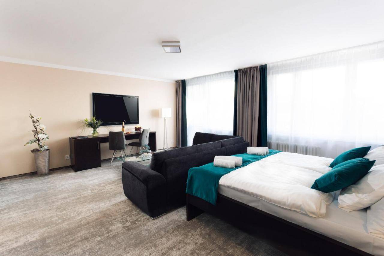 Hotel Crystal Kösice Dış mekan fotoğraf